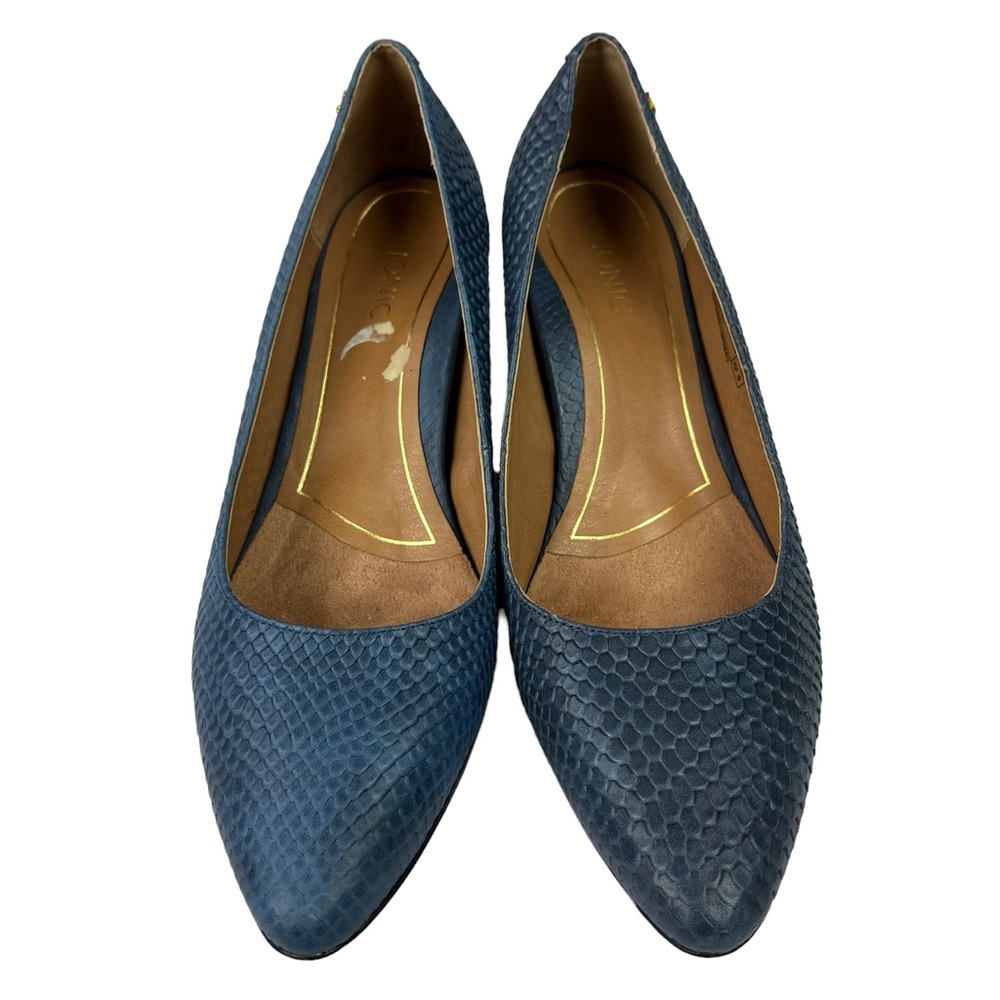Vionic Blue Textured Heels - Picture 5 of 11